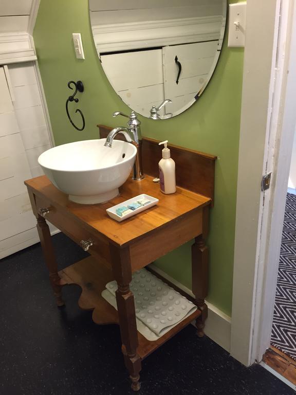 Loyalist Lofts Apartment Picton Luaran gambar